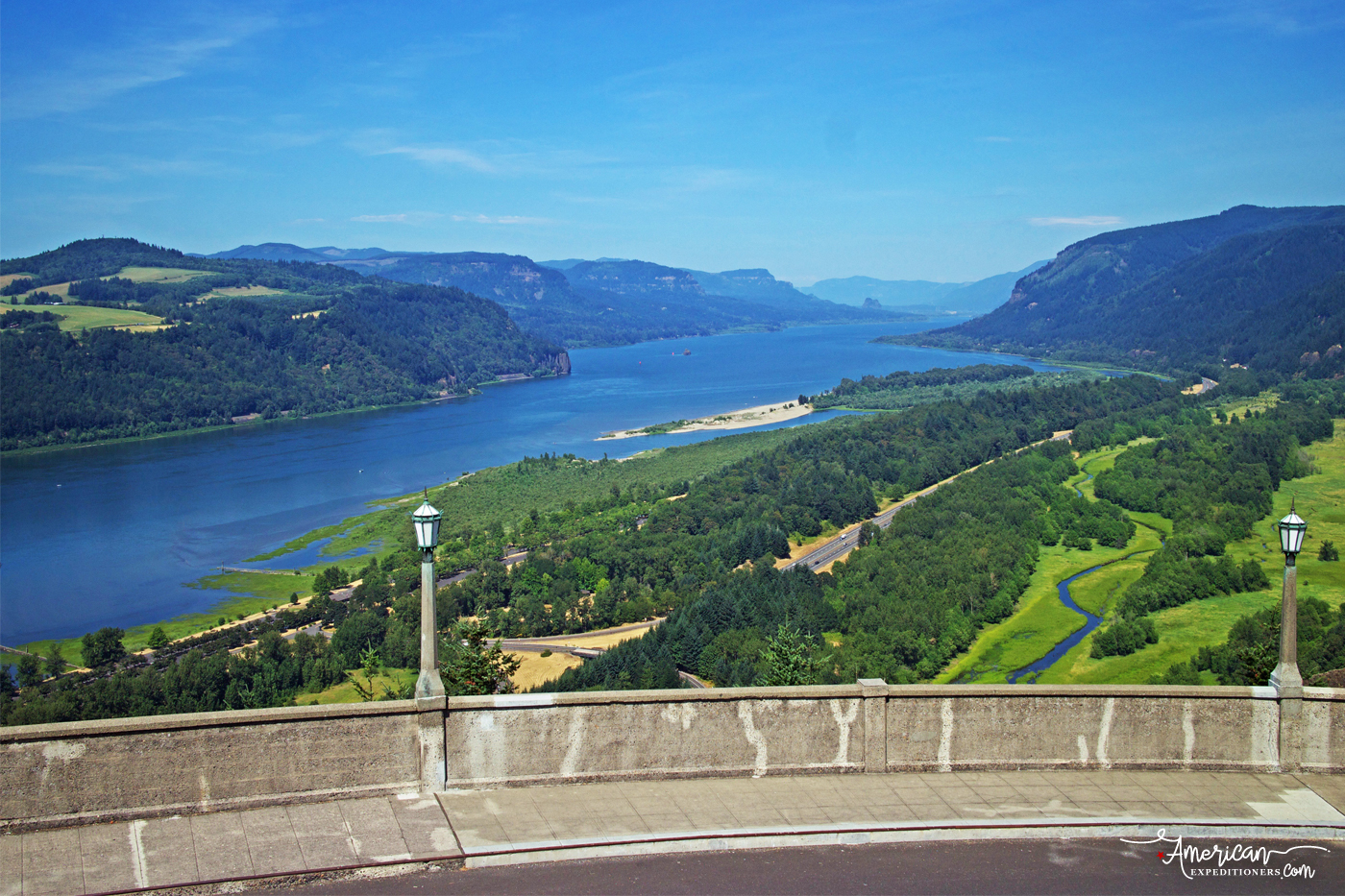 Vista House, a scenic attraction along Historic Columbia River Highway - American Expeditioners http://americanexpeditioners.com/scenic-attractions-along-historic-columbia-river-highway