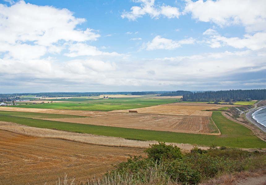 Ebey's Landing Hike, Whidbey Island, Washington - http://americanexpeditioners.com