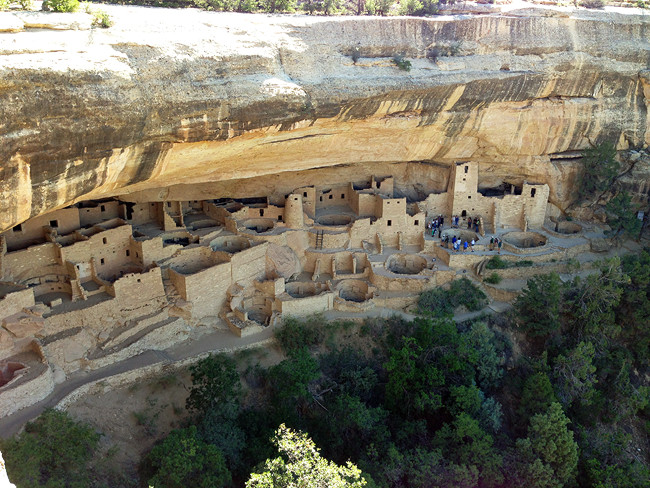 Native American Indian cliff dwelling ruins of Mesa Verde National Park, Colorado, CO, USA
