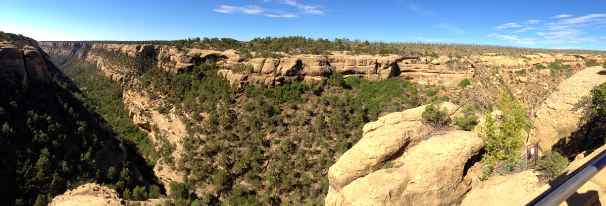 Native American Indian cliff dwelling ruins of Mesa Verde National Park, Colorado, CO, USA