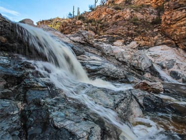 lower-tanque-verde-falls