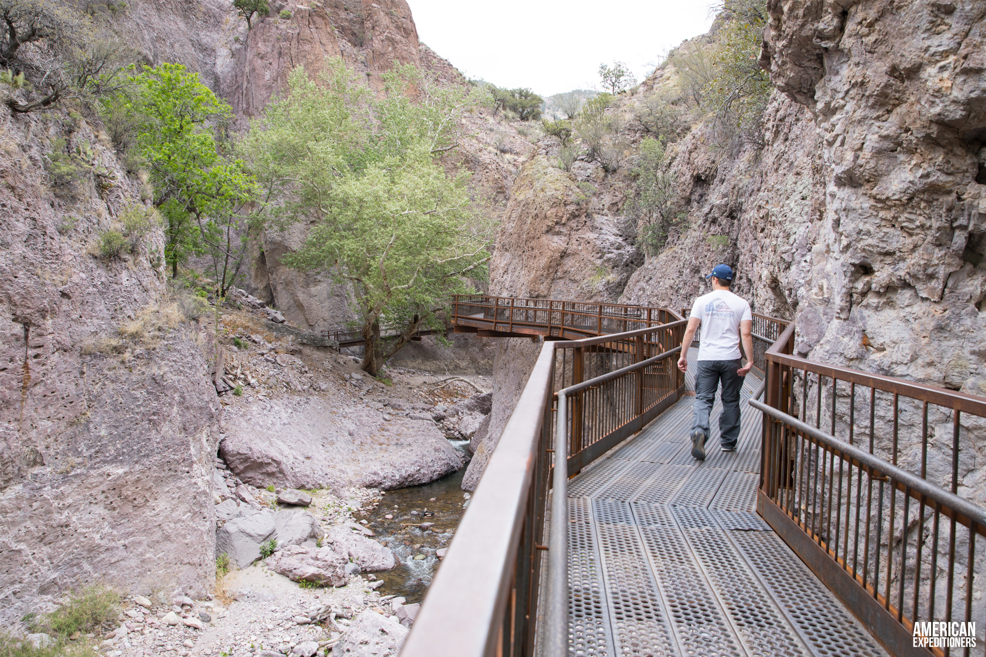 Hiking through Catwalk Recreational Area in Glenwood, New Mexico, NM - AmericanExpeditioners /catwalk-recreation-area-new-mexico/