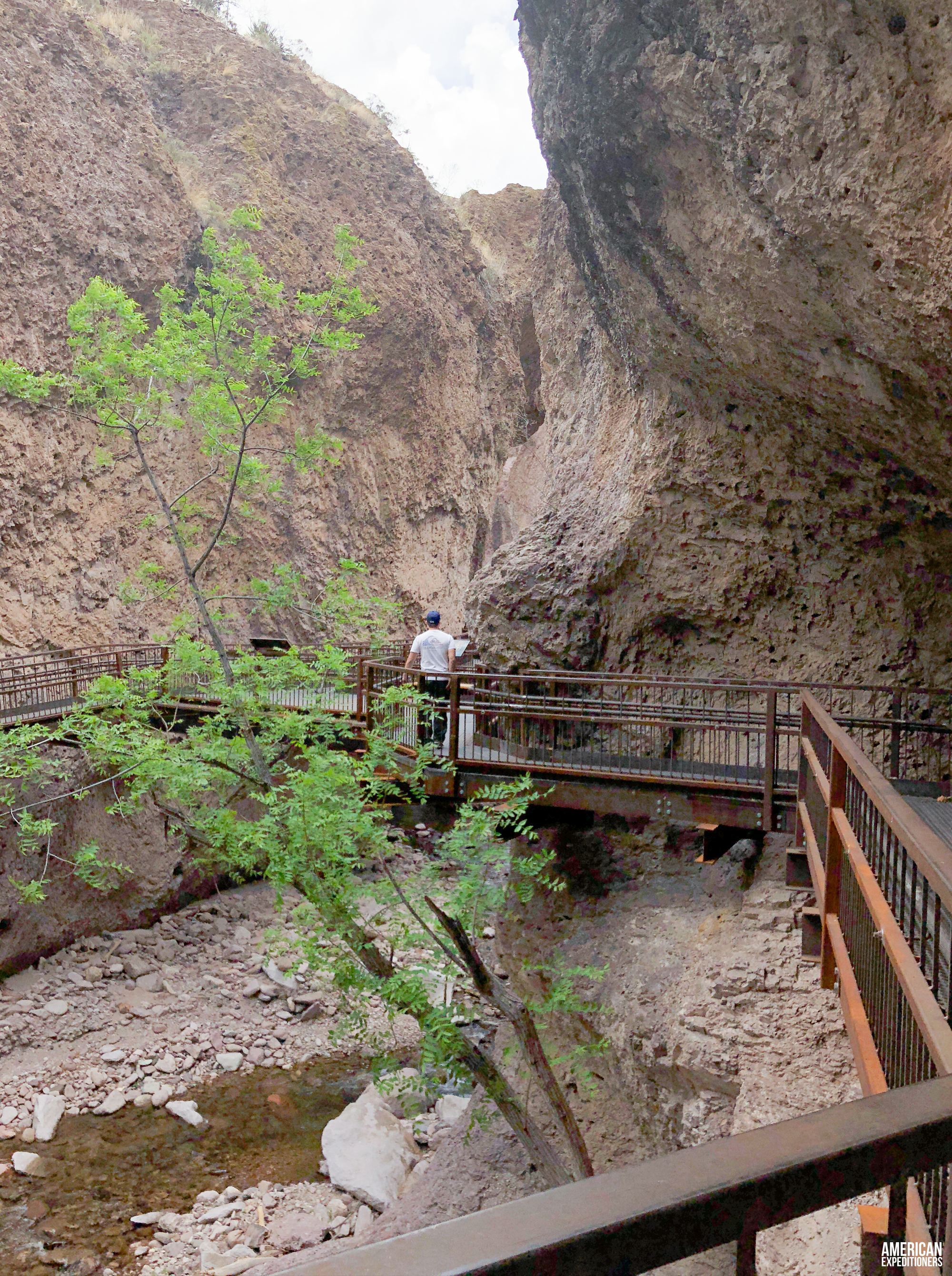 Hiking through Catwalk Recreational Area in Glenwood, New Mexico, NM - AmericanExpeditioners /catwalk-recreation-area-new-mexico/