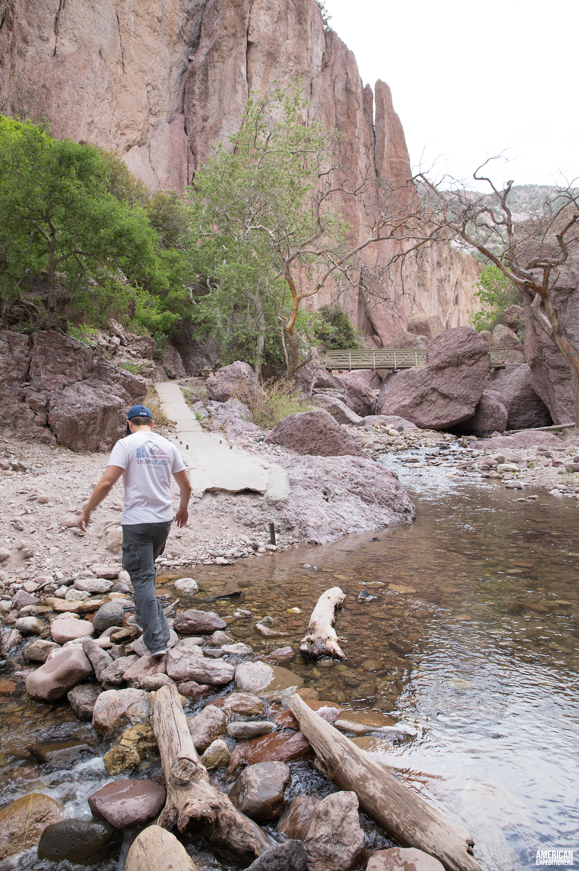 Hiking through Catwalk Recreational Area in Glenwood, New Mexico, NM - AmericanExpeditioners /catwalk-recreation-area-new-mexico/