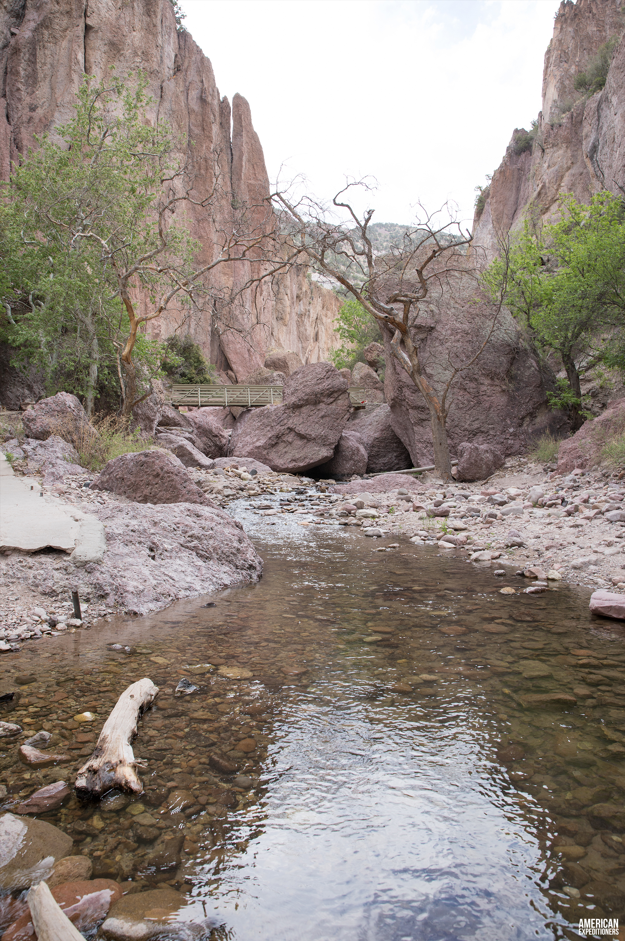 Hiking through Catwalk Recreational Area in Glenwood, New Mexico, NM - AmericanExpeditioners /catwalk-recreation-area-new-mexico/