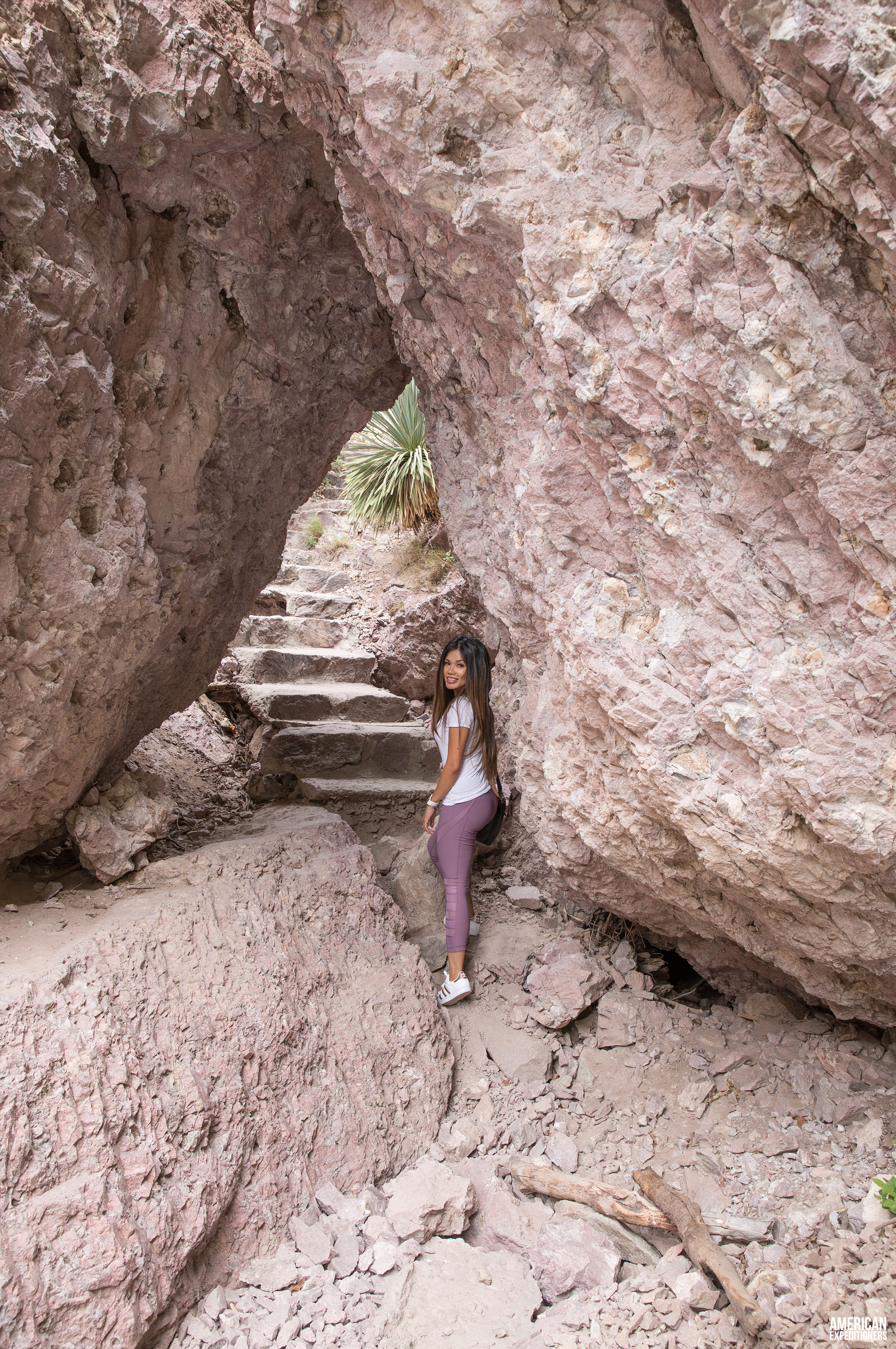 Hiking through Catwalk Recreational Area in Glenwood, New Mexico, NM - AmericanExpeditioners /catwalk-recreation-area-new-mexico/