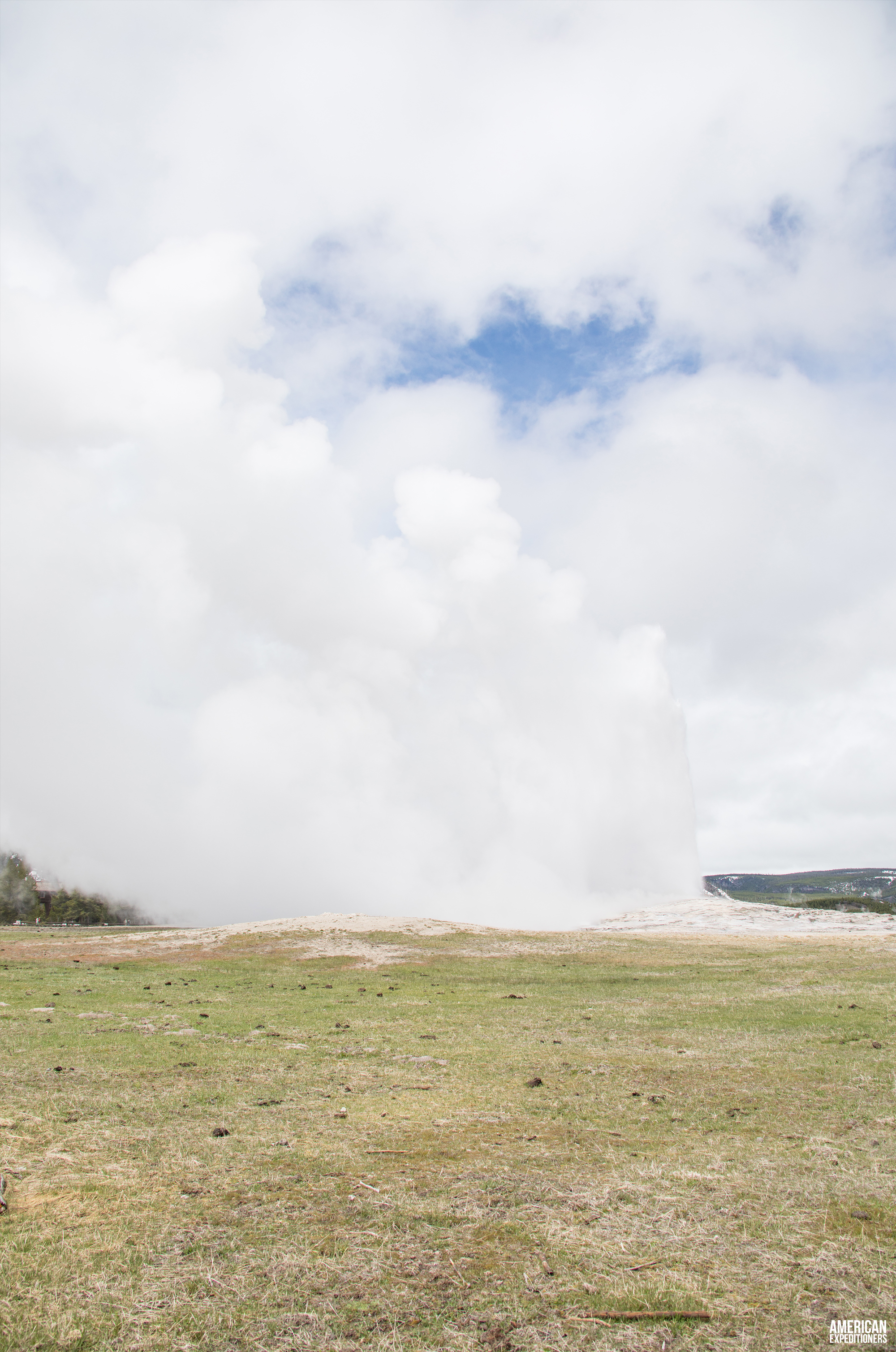 Daytrip Yellowstone National Park South Entrance - Old Faithful - AmericanExpeditioners /daytrip-yellowstone-national-park-south